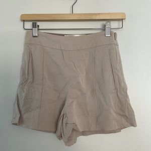 Aritzia - Wilfred Le Fou High Waisted Shorts